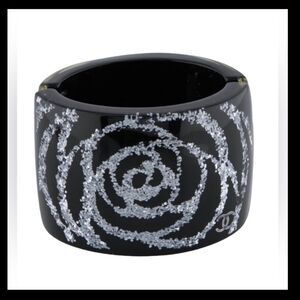 🌺Chanel🌺Glitter Rose Wide Resin CC Hinged Bracelet
